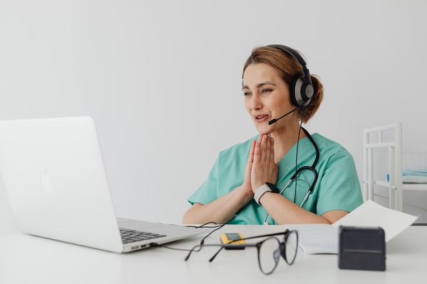 How Can UK Healthcare Providers Use Telehealth to Reach Rural Communities?